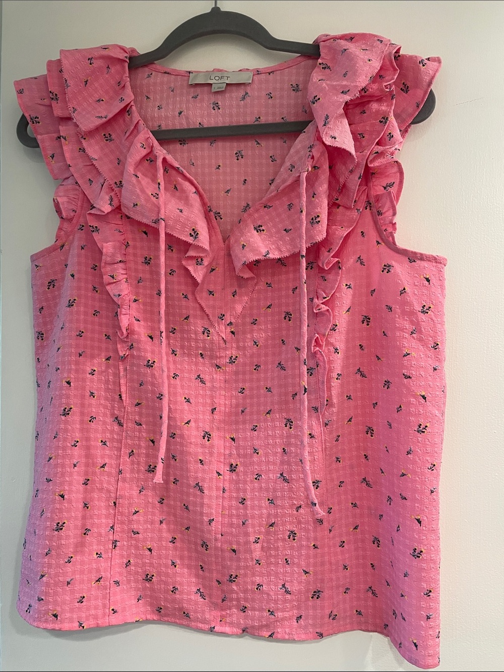 LOFT Pink Ruffle Tie-Neck Sleeveless Top EUC